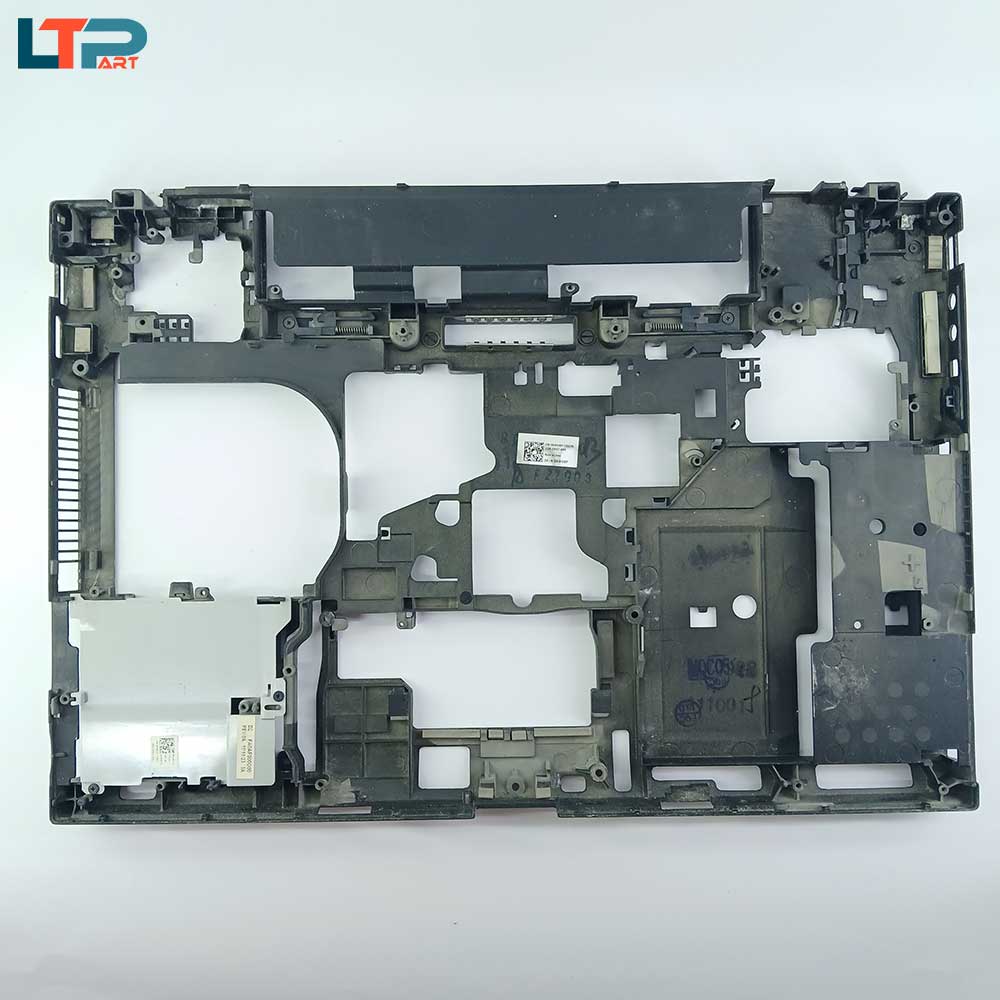 141-1.jpg قاب D - لپ تاپ دل M4500 - Image 1